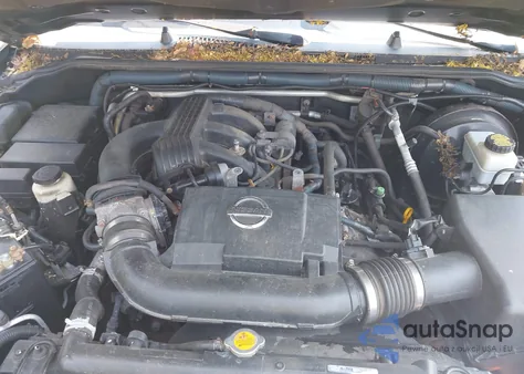 2010 Nissan Pathfinder Le z USA, uszkodzony, nr VIN 5N1AR1NB3AC615762